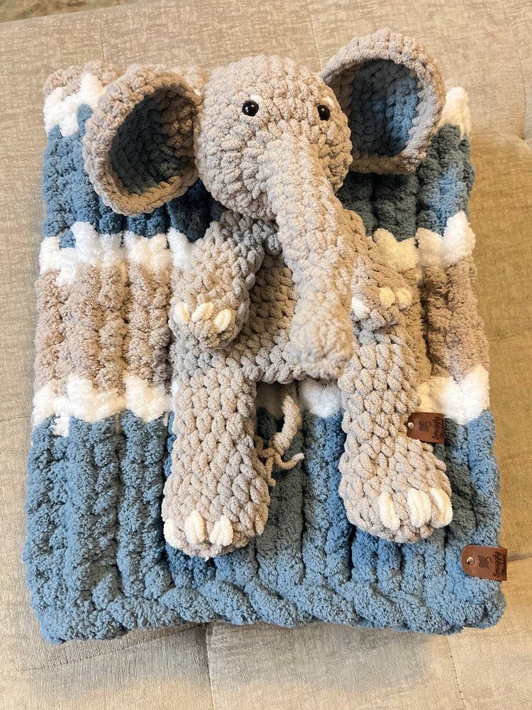 Chunky Blanket & Snuggler Set